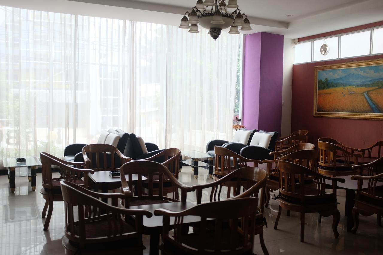 Reddoorz Plus Near Senen Jakarta Eksteriør bilde